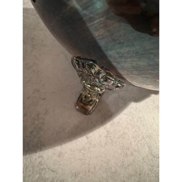 Vintage Oneida Silverplate Ice Water Pitcher with Ice Lip – Ornate Feet – Classi - Picture 7 of 8